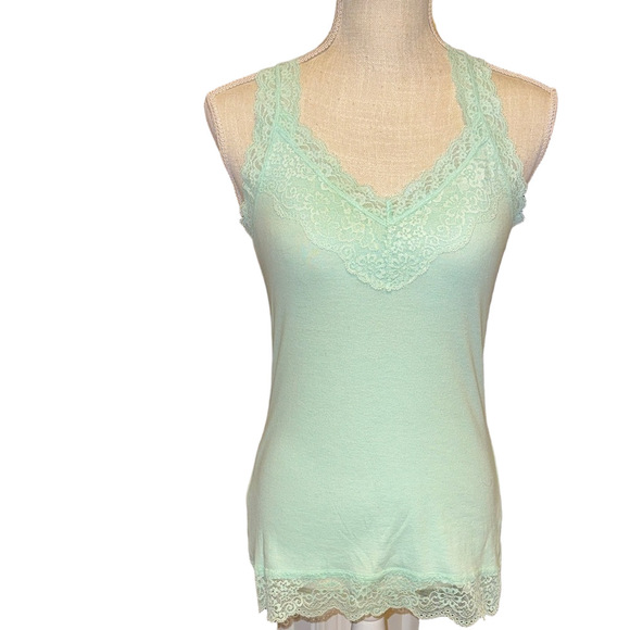 Mossino Tops - Mossimo Lace Trim Lightweight Razorback Tank Top Size L